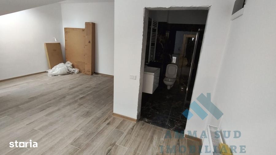 Casă cu 5 camere cu Teren 300 Mp în Apărătorii Patriei