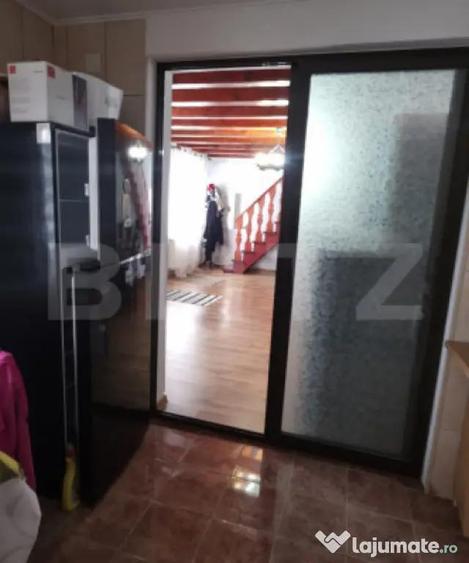 Casa de vanzare ,sat Tariceni comuna Sirna - 8