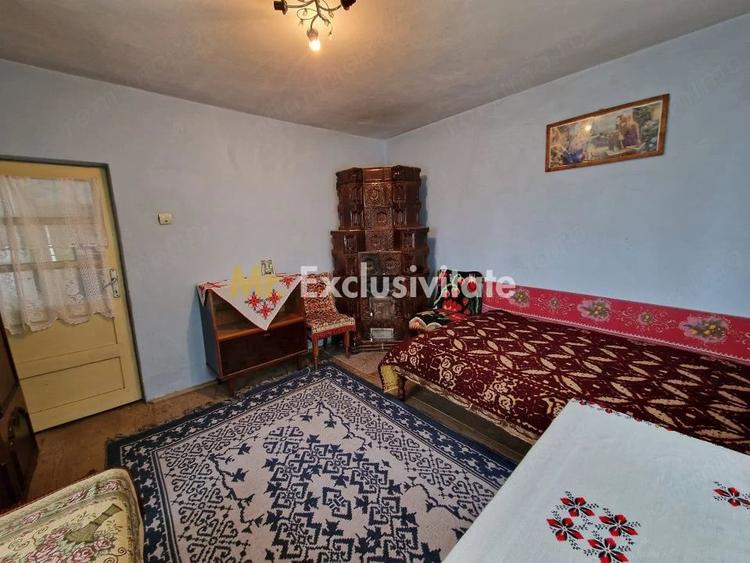 Casă cu Teren 1223 Mp în Moșoaia