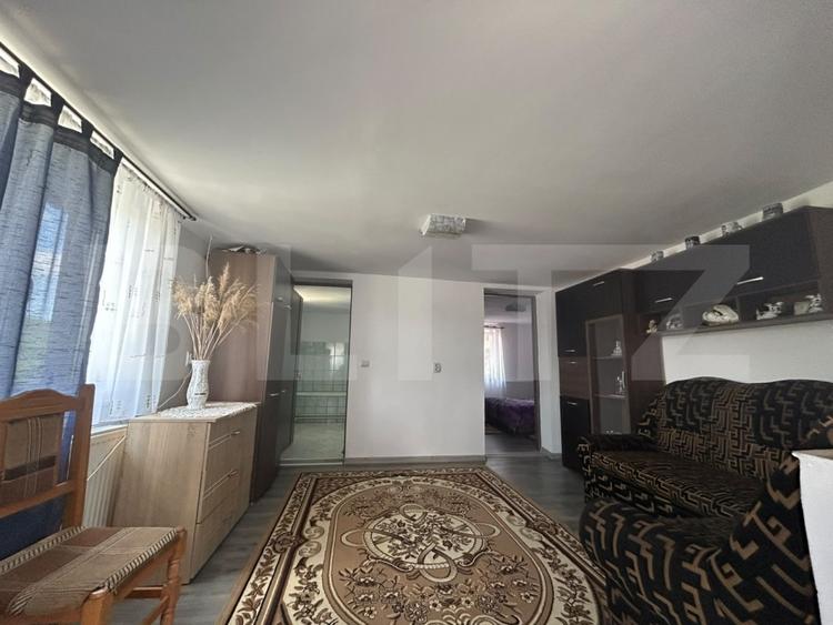 Casă individuală cu 5 camere cu Canalizare în Sud-Vest