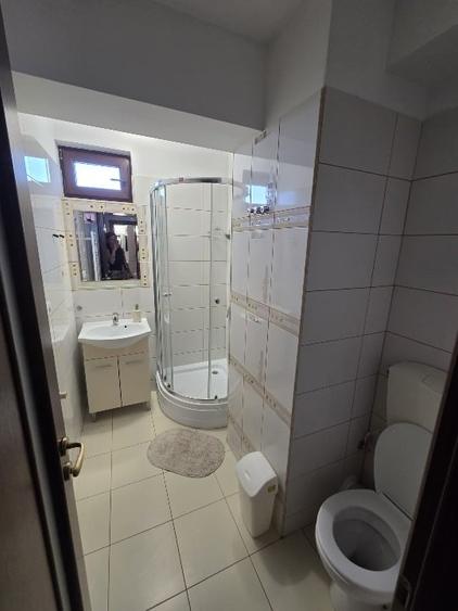 Apartament cu 3 camere semidecomandat, mobilat în Chitila