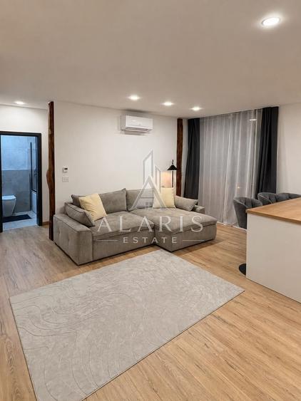 Apartament cu 2 camere semidecomandat, mobilat în Aradului