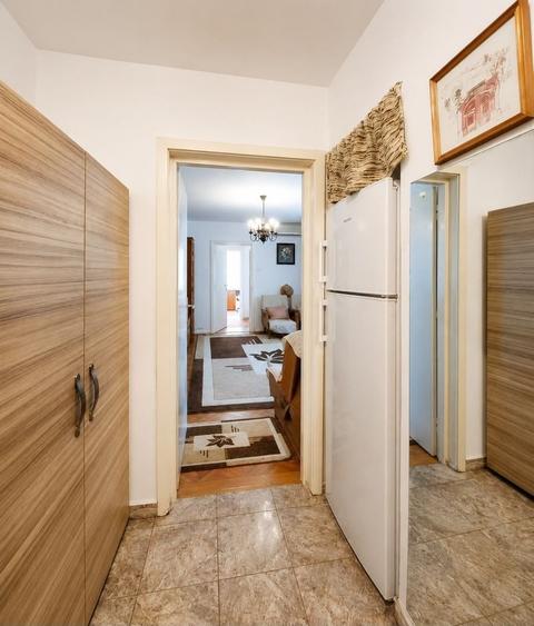 Apartament cu 2 camere semidecomandat, mobilat în Circumvalațiunii