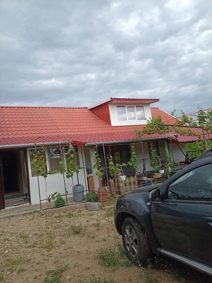 Casă cu 3 camere cu Teren 1200 Mp în Moscu