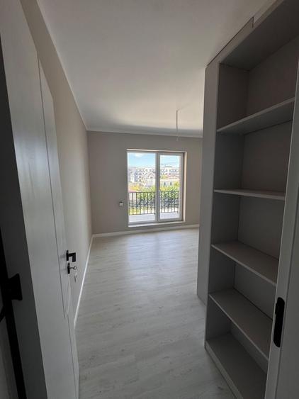 Apartament cu 2 camere decomandat în Ozana