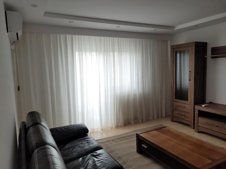 Apartament cu 4 camere, mobilat în Nerva Traian