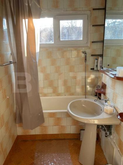 Apartament cu 3 camere semidecomandat în Tipografilor