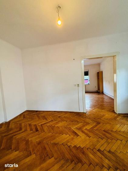 Apartament cu 3 camere în Andrei Mureșanu
