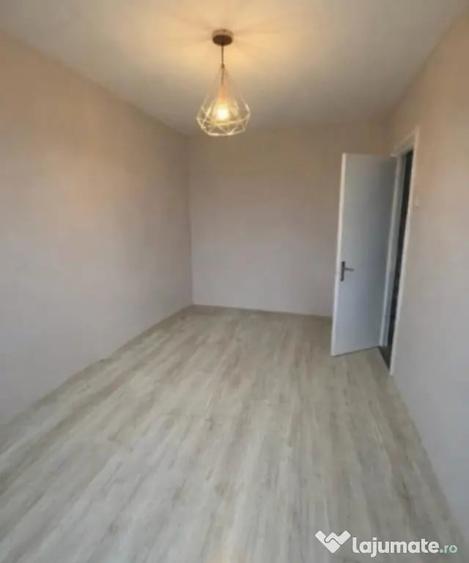 Apartament cu 2 camere decomandat în Calea București