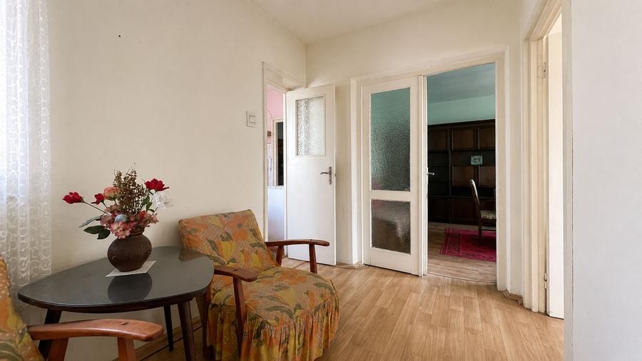 Apartament cu 3 camere decomandat în Rogerius