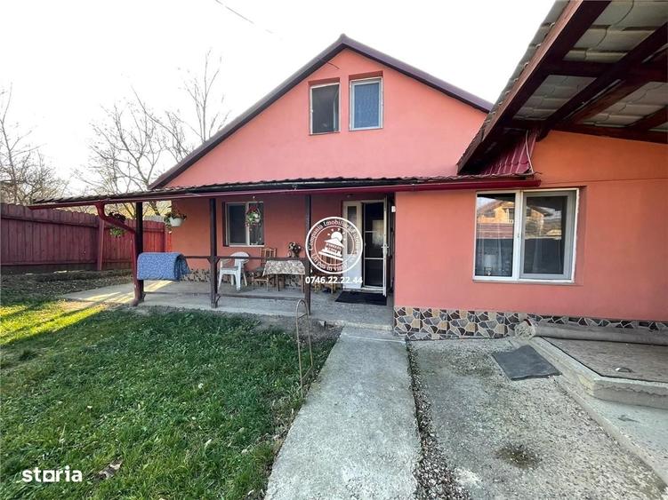 Casă cu 4 camere în Vânători