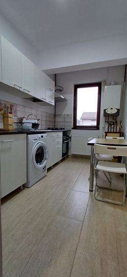Apartament cu 2 camere semidecomandat în Fundeni