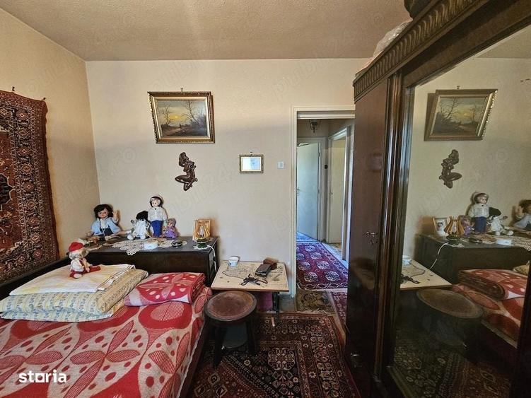 Apartament cu 3 camere semidecomandat în Basarabia