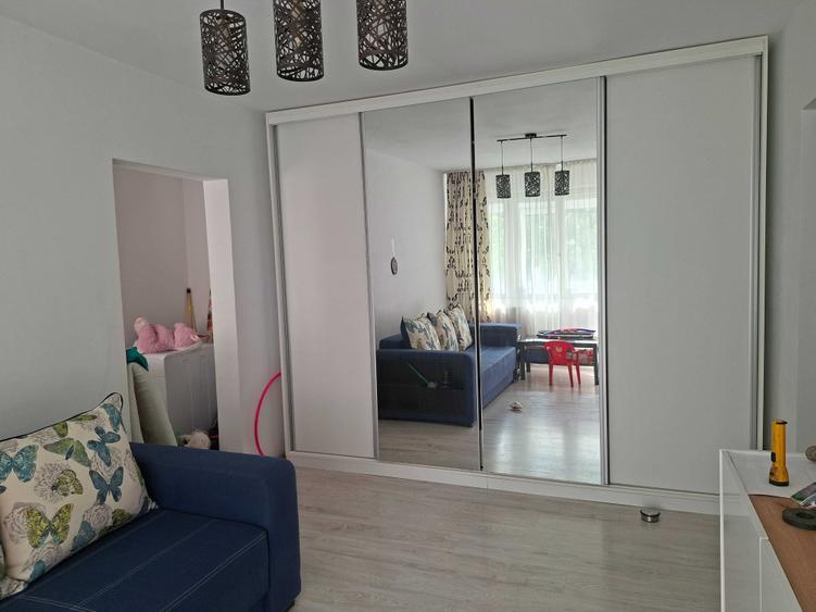 Apartament cu 2 camere semidecomandat în Liviu Rebreanu