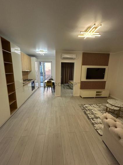 Apartament cu 2 camere semidecomandat, mobilat în Exterior Vest