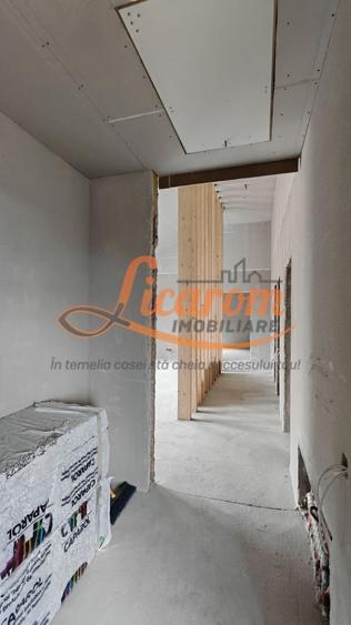 Casă individuală cu 4 camere cu Canalizare în Cristian