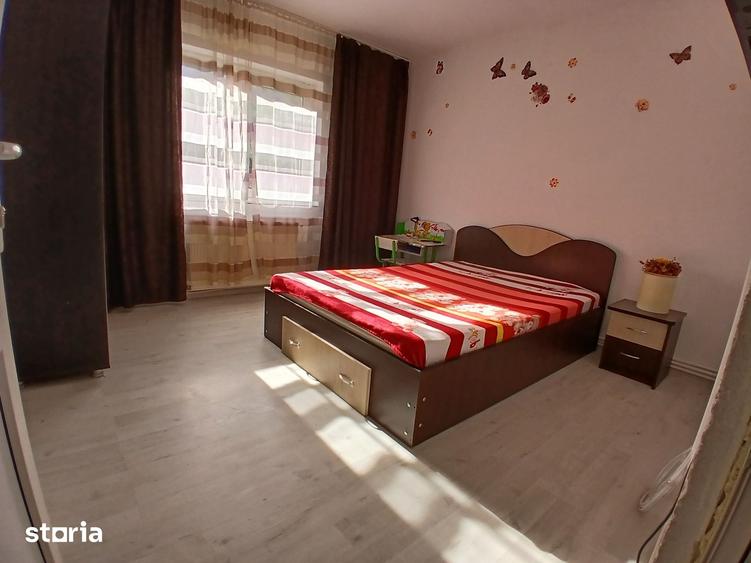 Apartament cu 2 camere decomandat în Est