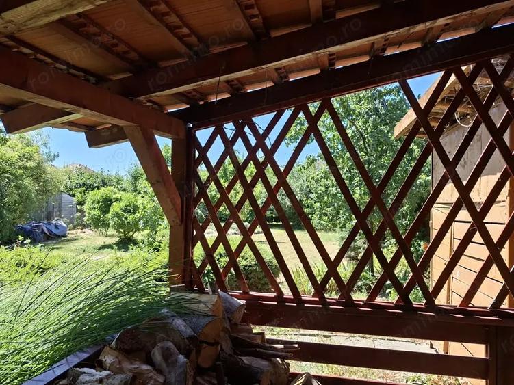 Casă cu 6 camere cu Teren 1000 Mp în 14 Mai