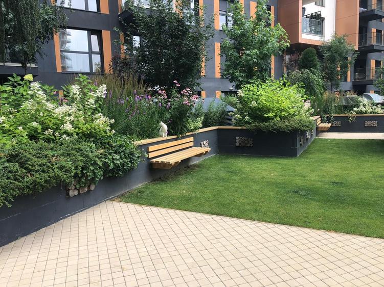 Apartament cu 2 camere semidecomandat în P-ta Presei Libere