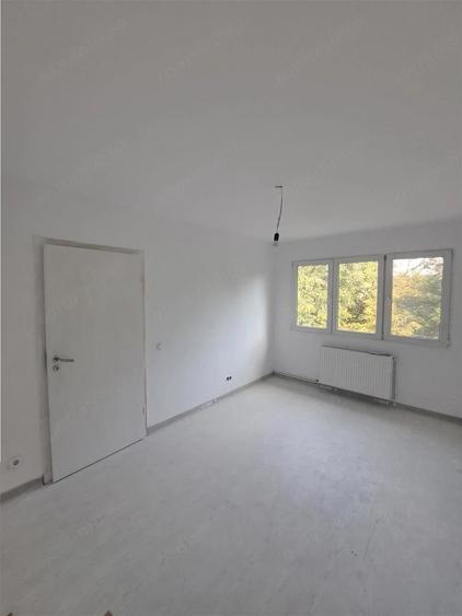 Apartament cu 2 camere semidecomandat în Tipografilor