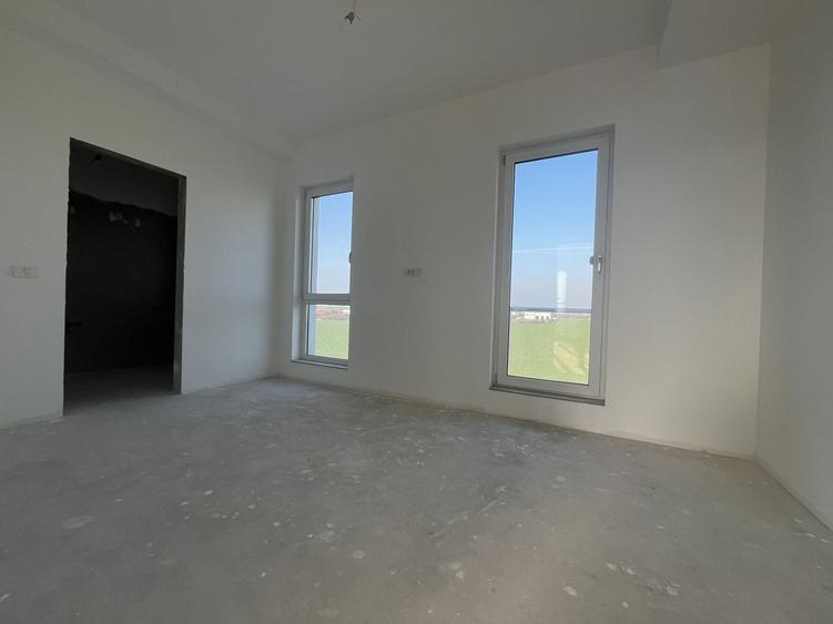 Apartament cu 3 camere decomandat în Torontalului