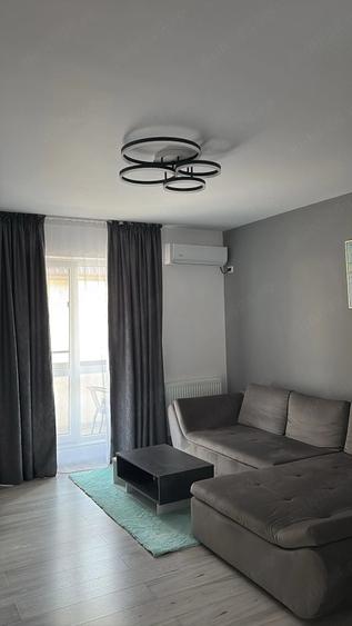 Apartament cu 3 camere decomandat în Dobroești