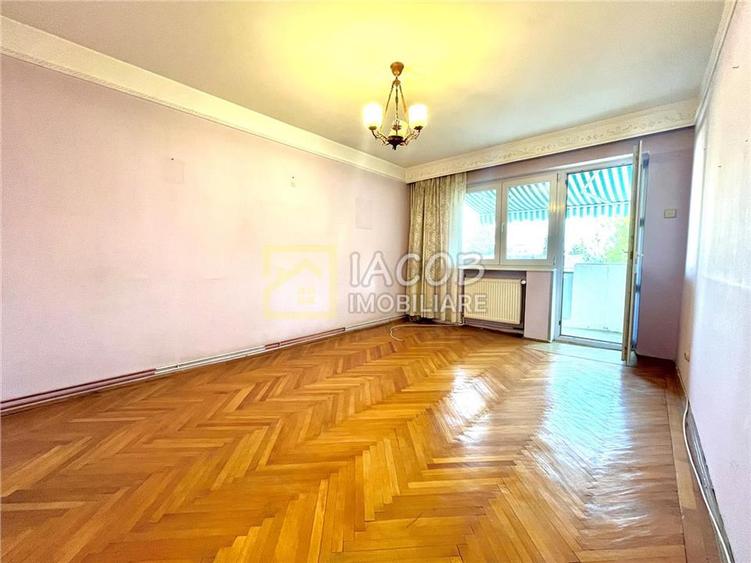 Apartament cu 2 camere decomandat în Energiei