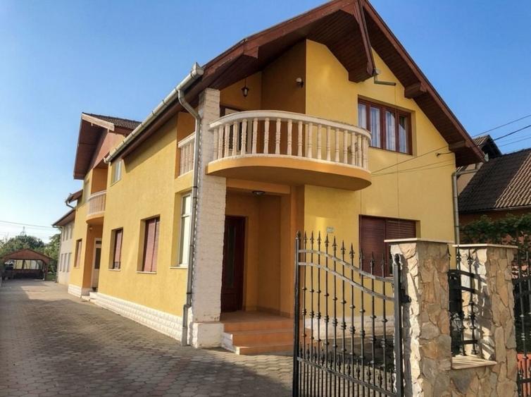 Casă cu 4 camere în Central