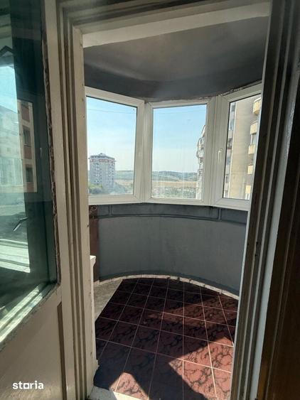 Apartament cu 3 camere în Canta