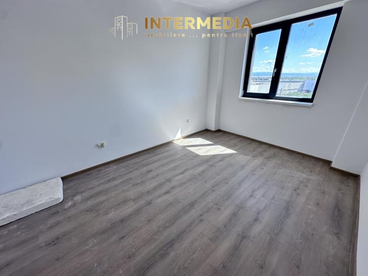 Apartament cu 3 camere în Cetate