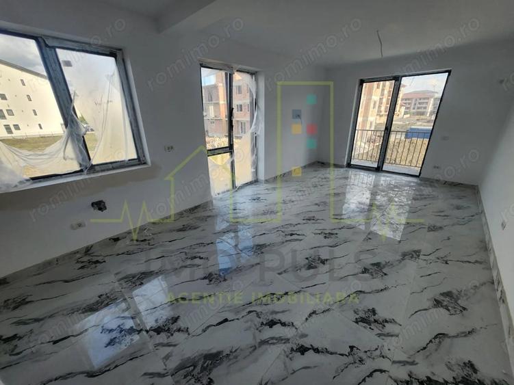 Apartament cu 2 camere decomandat în Girocului