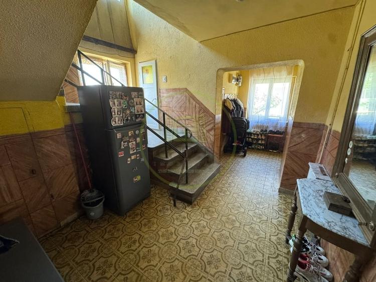Casă individuală cu 5 camere cu Canalizare în Central