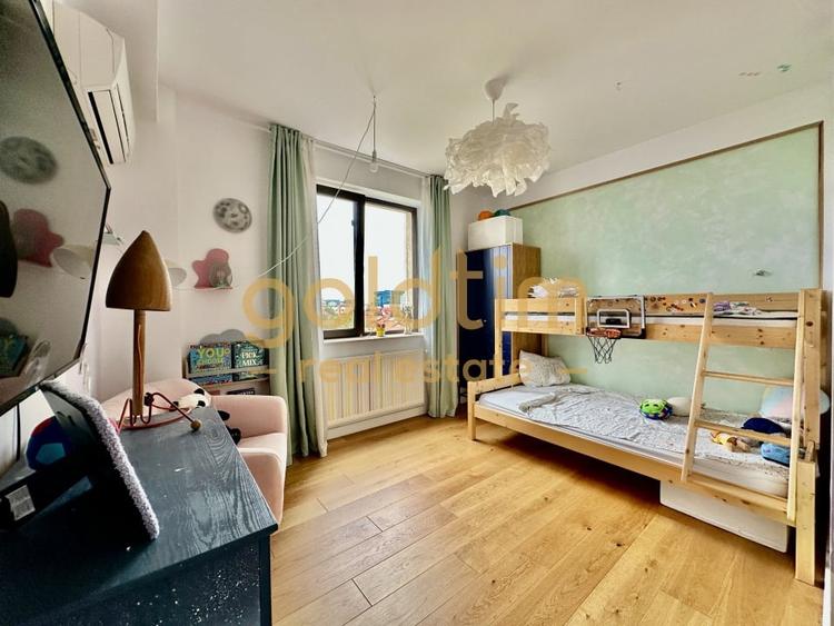 Penthouse cu 4 camere decomandat, mobilat în Pipera