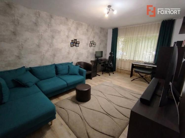 Apartament cu 3 camere decomandat, mobilat în Girocului