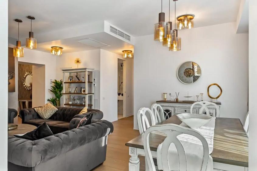 Apartament cu 3 camere decomandat, mobilat în Primăverii