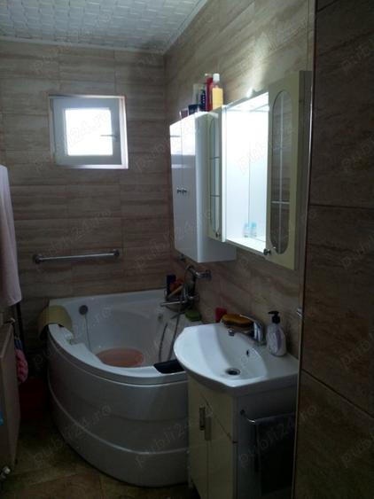 Apartament cu 3 camere semidecomandat în Lugoj