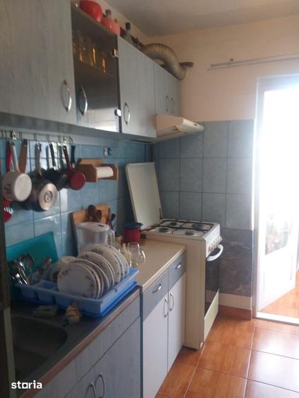 Apartament cu 2 camere decomandat în Rovine