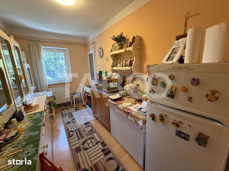 Apartament cu 3 camere decomandat în Central