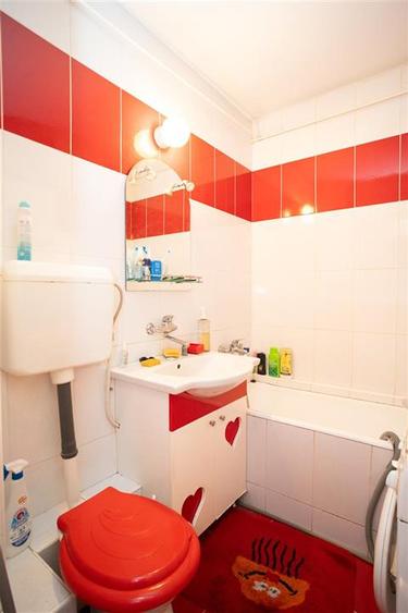 Apartament cu 3 camere decomandat în Dacia