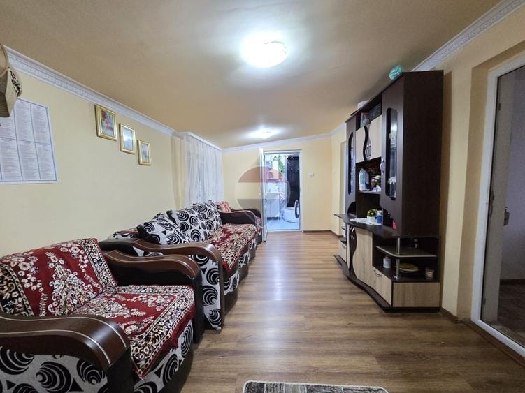 Casă cu 3 camere cu Teren 1000 Mp în Bătinești