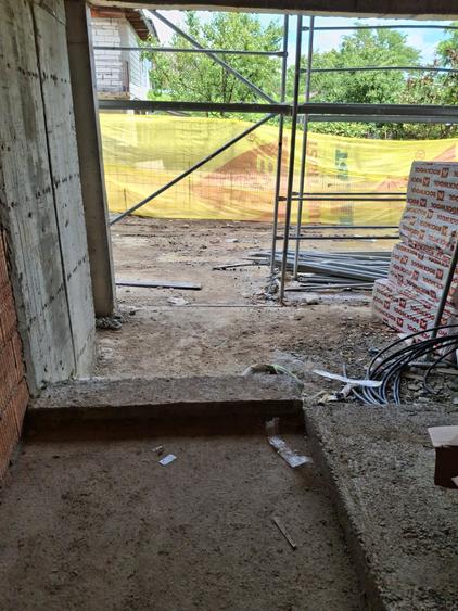 Apartament cu 2 camere decomandat în Giulești