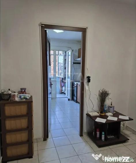 Apartament cu 3 camere decomandat în Gorjului