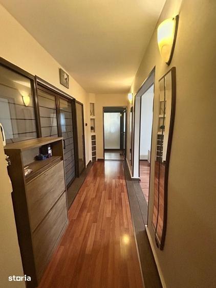Apartament cu 4 camere în Central