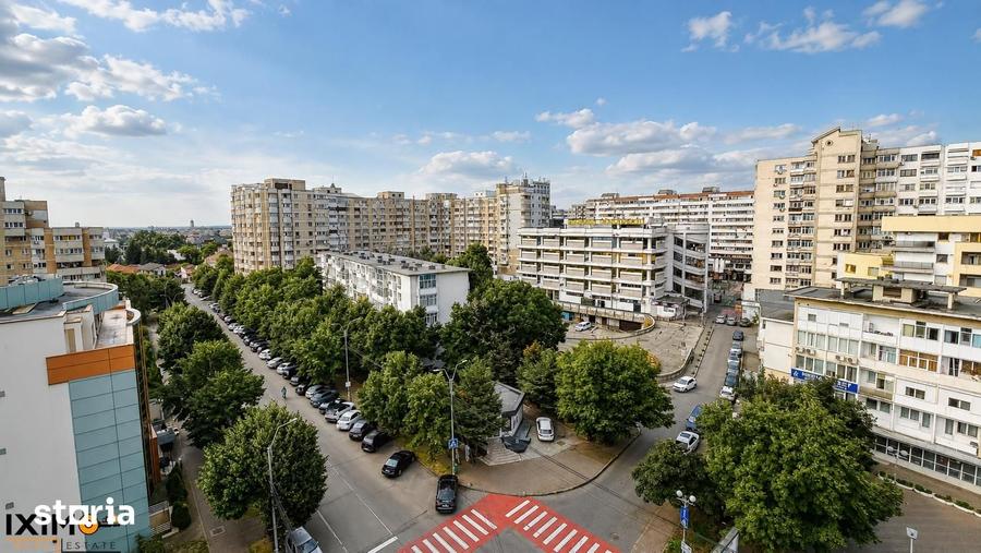 Spațiu comercial, de 2,400 mp, în Central