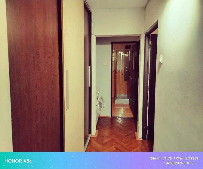 Apartament cu 3 camere decomandat în Arcu