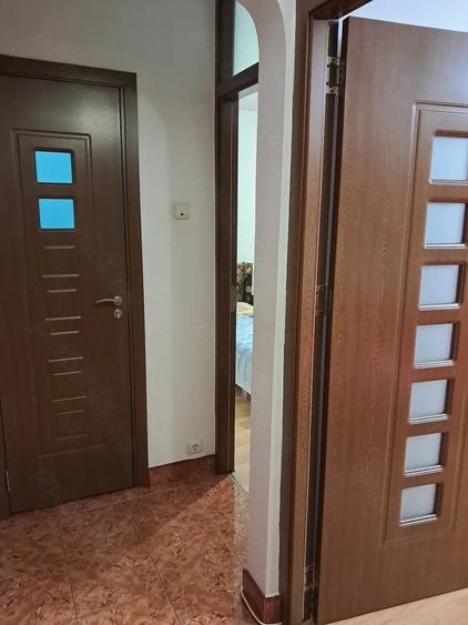 Apartament cu 3 camere decomandat, mobilat în Militari