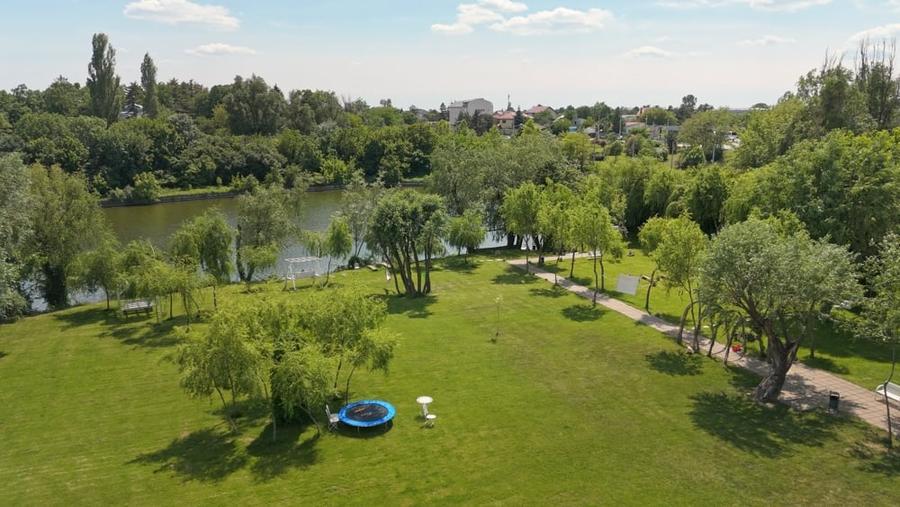 Apartament cu 4 camere în Străulești