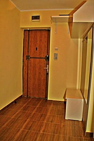 Apartament cu 2 camere semidecomandat, mobilat în Dorobanți