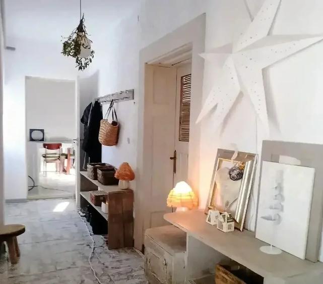 Casă cu 3 camere cu Teren 40000 Mp în Exterior Vest