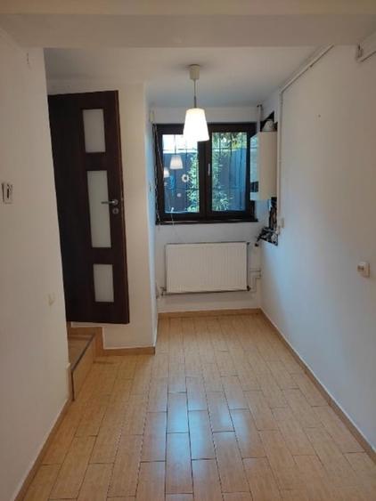 Spațiu comercial, de 60 mp, în P-ța Muncii